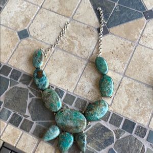 Beautiful turquoise necklace.